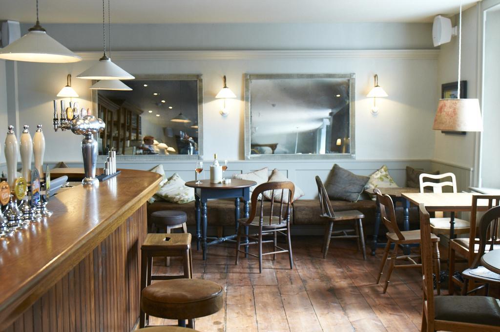 The Swan Hotel Wedmore Buitenkant foto