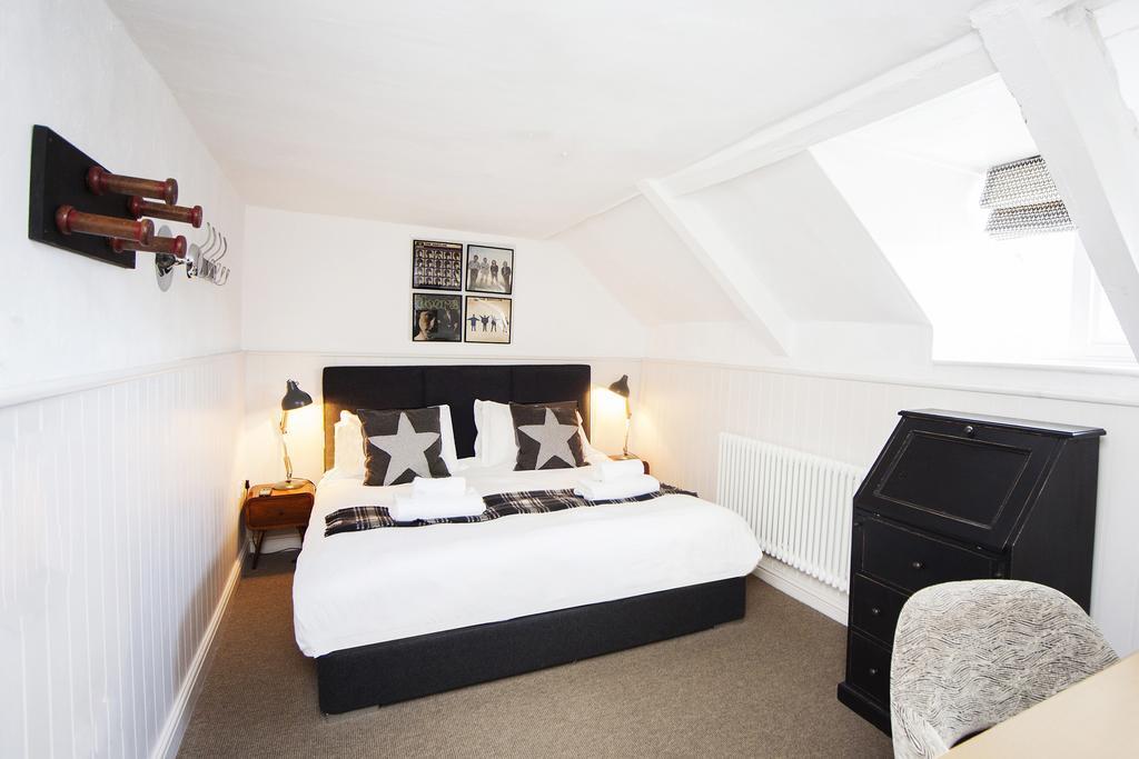 The Swan Hotel Wedmore Buitenkant foto
