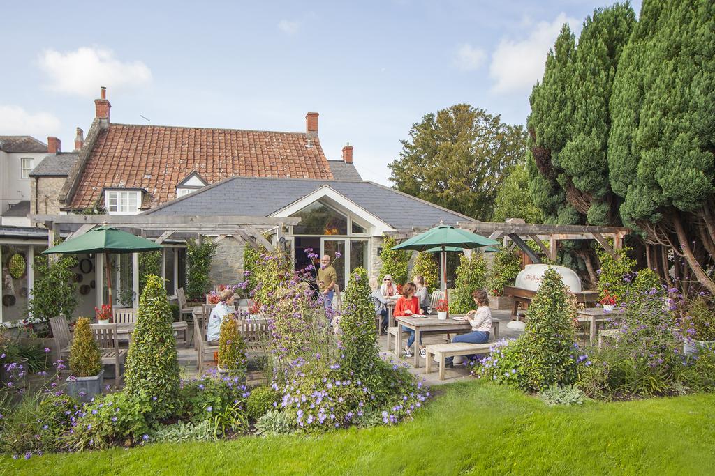The Swan Hotel Wedmore Buitenkant foto